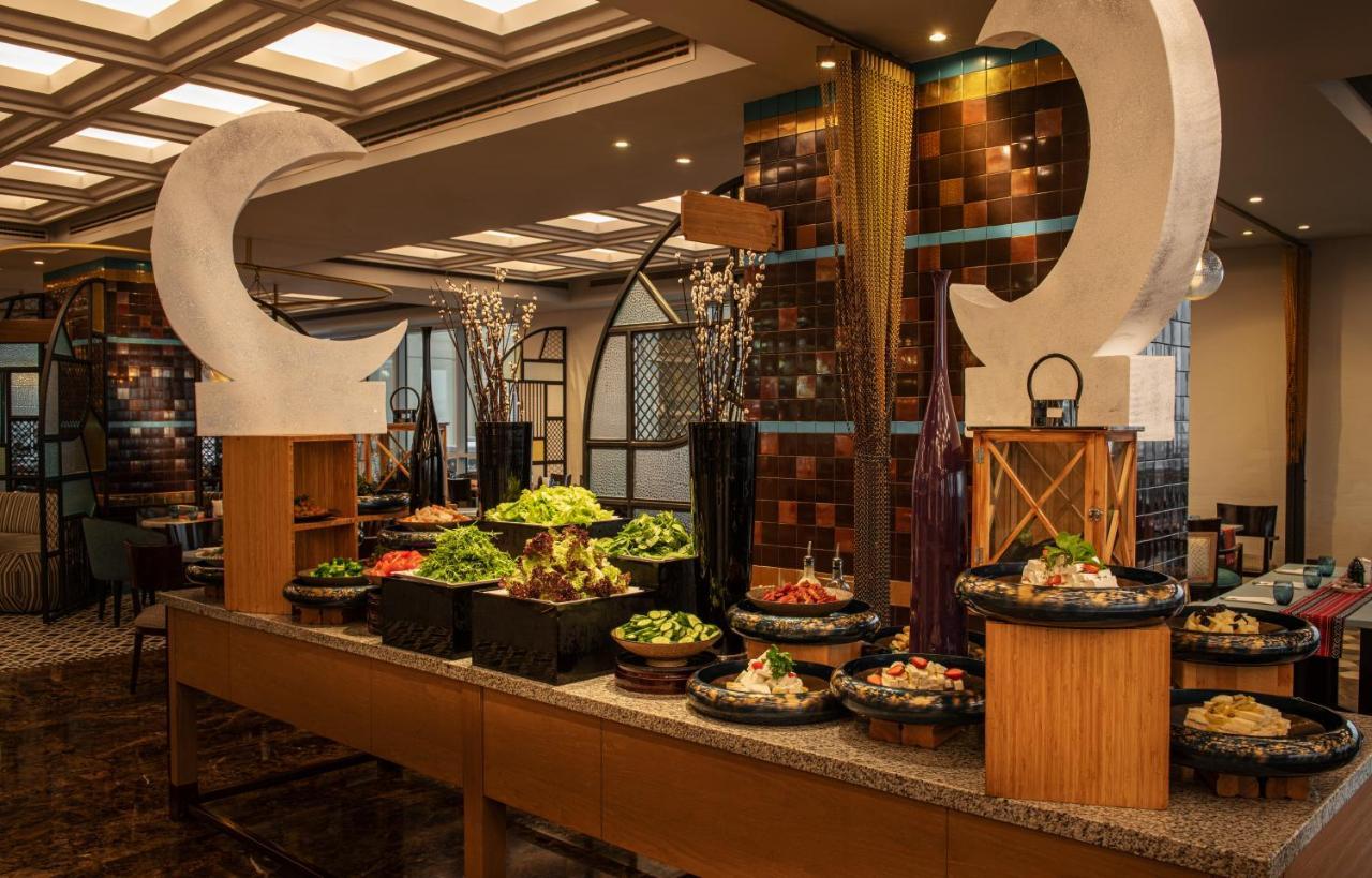 Sheraton Mall Of The Emirates Hotel, Hotel 5*