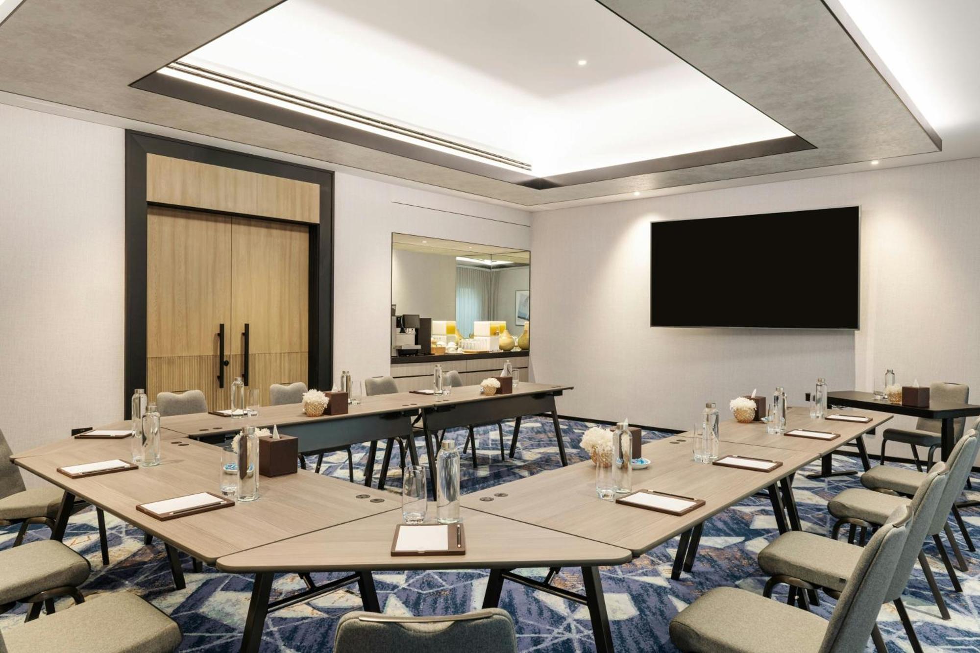 Hotel Sheraton Mall Of The Emirates Hotel,